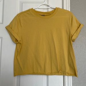 Cropped yellow T-shirt